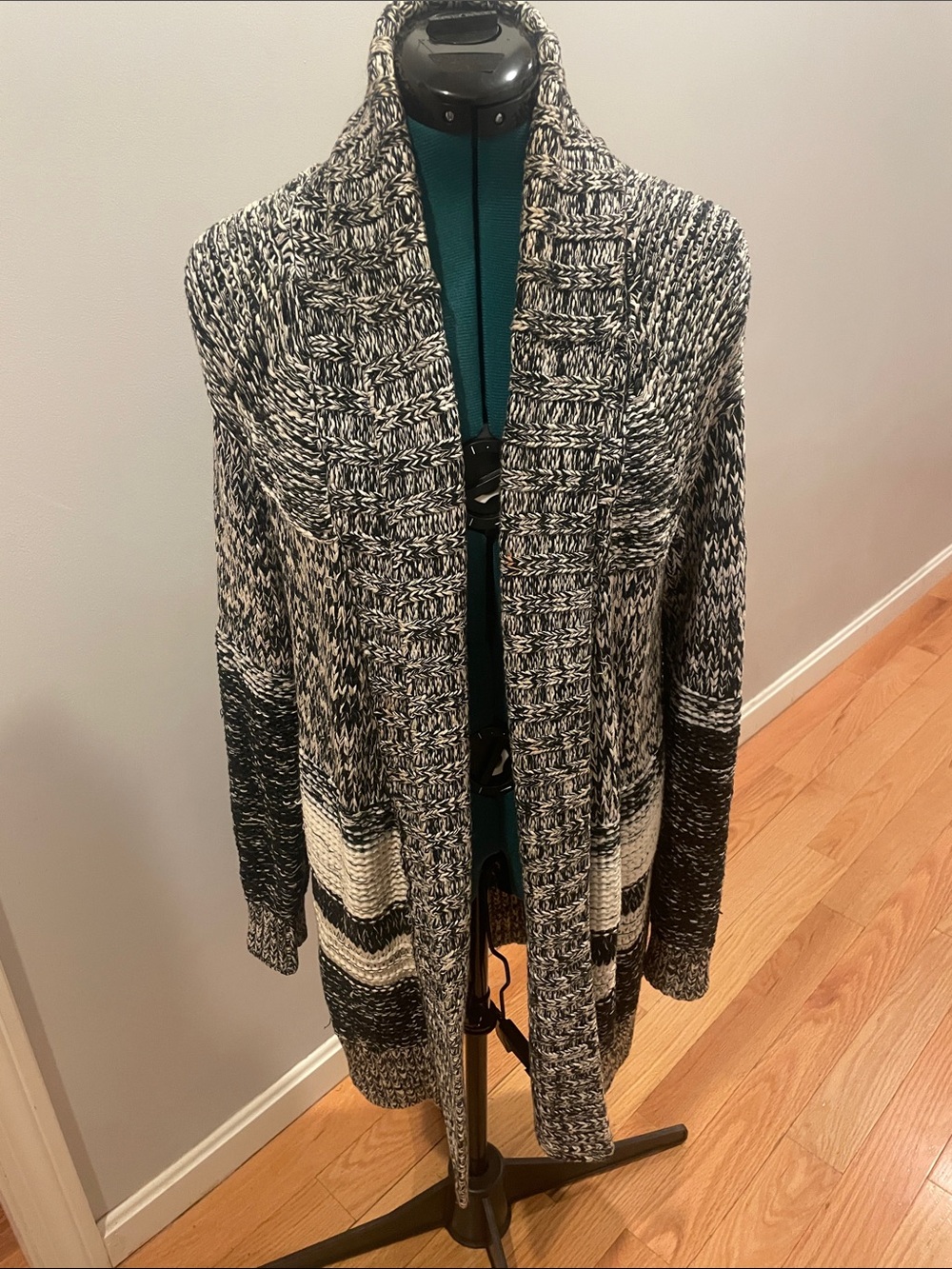 GAP Black & White Marled Knit Sweater/Jacket